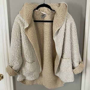 UO Reversible Sherpa Jacket, Size S/XS